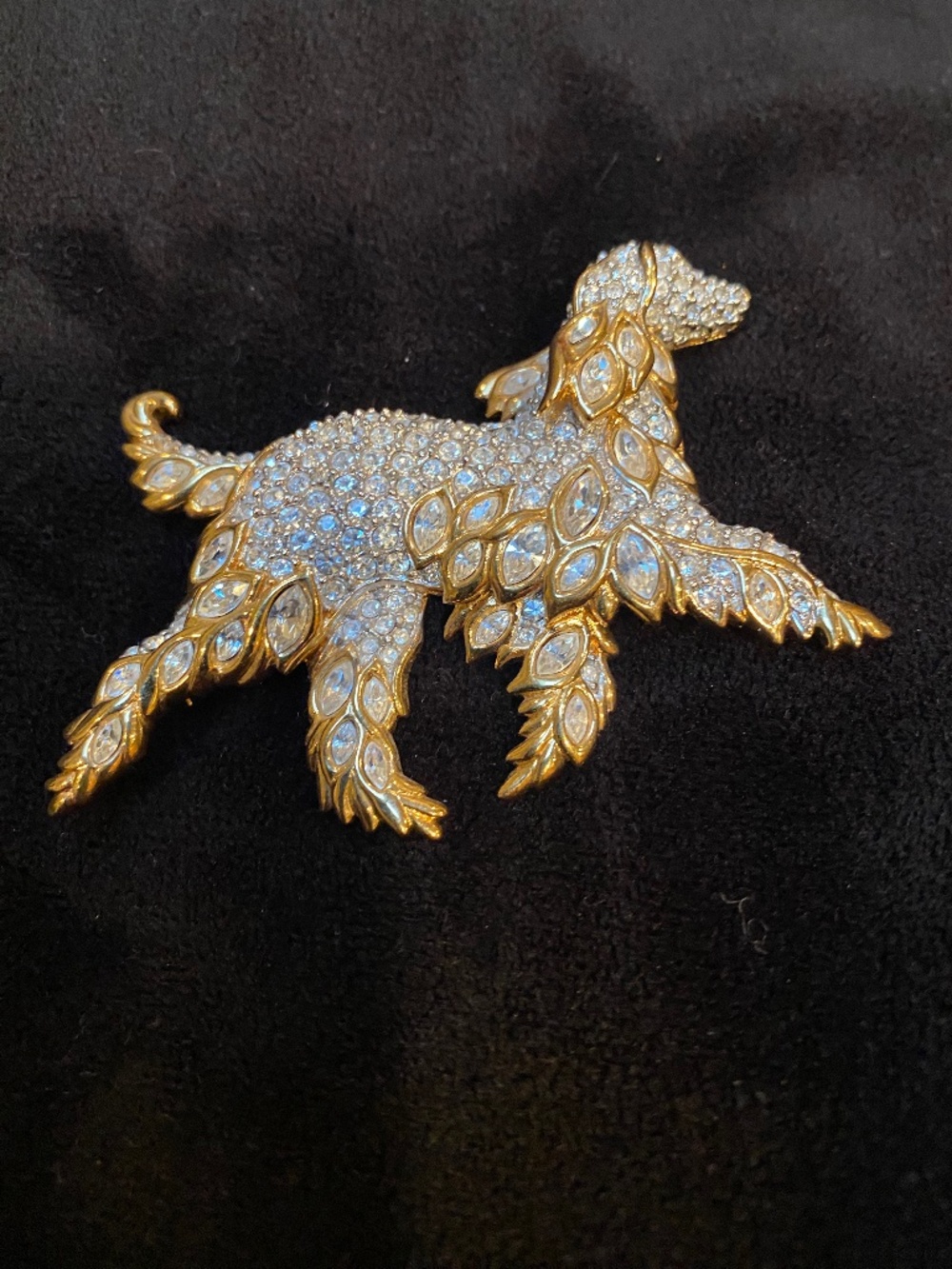 Vintage Swarovski Gold Tone & Crystal Dog Pin.